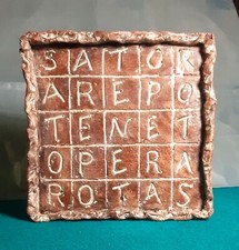 QUADRATO MAGICO SIMBOLO TEMPLARI TERRACOTTA IDEA REGALO