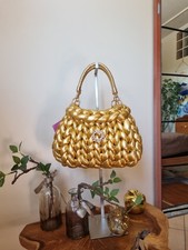 BORSA Effetto Pelle Color Oro Spilla E Manici Tono Su Tono