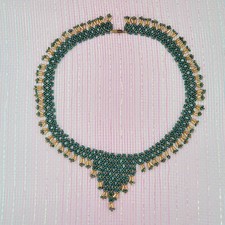 Collana girocollo lavorato a