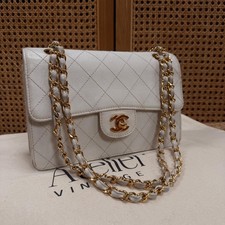 Vintage Chanel piccola patta