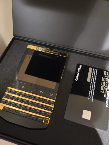 Blackberry porsche design - porsche,