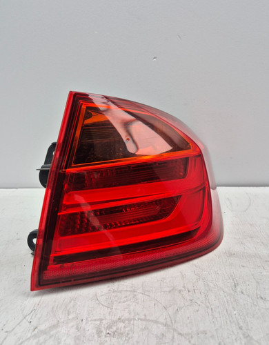 Luce faro posteriore - /,