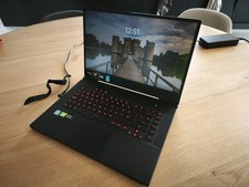 Computer Asus rog zephyrus con tastiera e mouse da gaming compresi