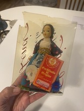 Bambola vintage, viso dipinto