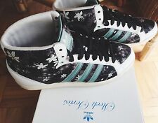 Adidas Sleek Series Adi Hoop Mid Woman Talla 38 2/3, 24cm.