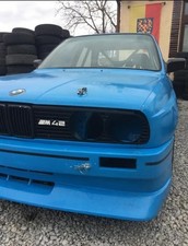 BMW M3 E30 320 IS CALANDRA