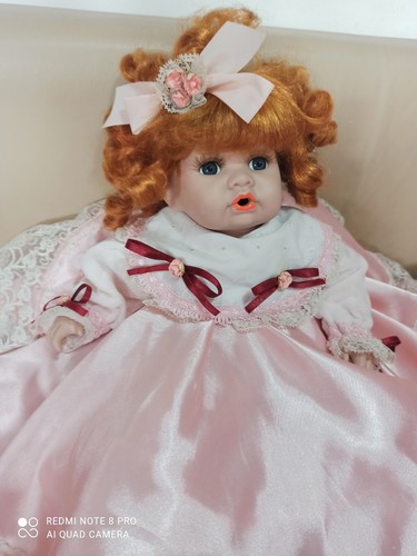 Bambola bambina marchio - , in
