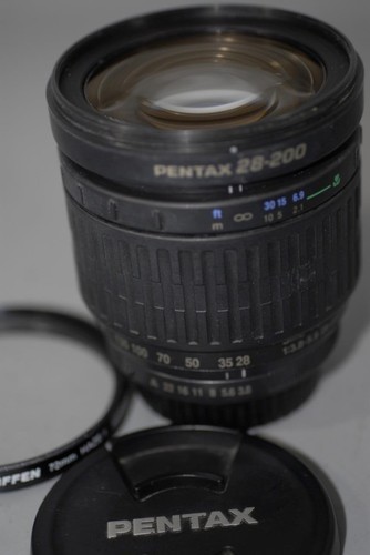 Pentax 200mm smc - 28-200mm, f3.8