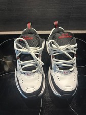 sneaker nike air monarch IV