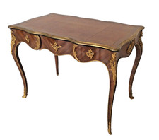 Bureau Plat francese Luigi XV 1890 alla maniera di Francois Linke Ormolu Kingwood