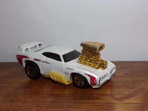 Hotwheels thailand pontiac gto - hotwheels,