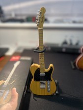 AXE HEAVEN mini guitar Fender