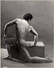 2 Photos Studio ARAX Male Nude