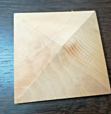 DECORAZIOE CAPITELLO PIRAMIDE