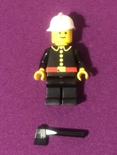 Lego Minifigures City Pompiere Vigile del Fuoco casco bianco e ascia nero