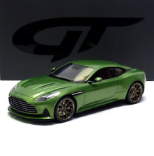 Aston Martin DB12 VANTAGE