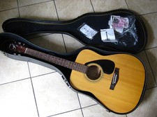Yamaha F-310 Chitarra acustica per progetto in custodia
