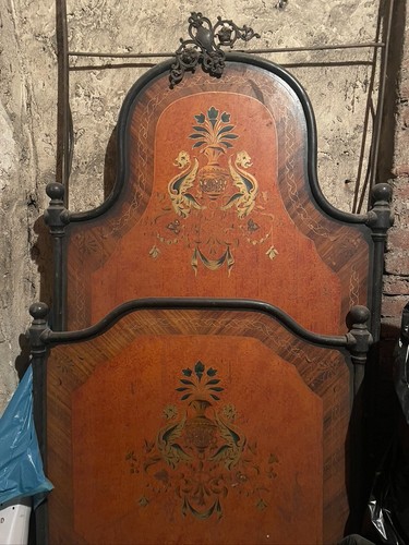 Vecchio letto ferro - in, battuto