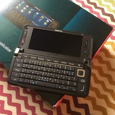 cellulare nokia e90 e 90 communicator pari al nuovo inglese arabo francese