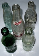 LOTTO DI 5 BOTTIGLIE VUOTE VINTAGE-COCA COLA, PEPSI, GASSOSA, ECC.