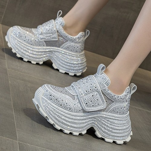 Increasing height fashion - increasing,