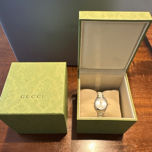 Gucci 112 swiss made quartz - gucci,