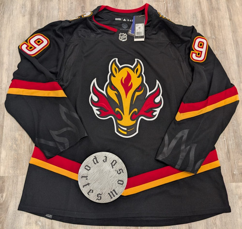 Nwt matthew tkachuk calgary - nwt,