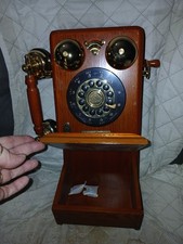 Telefono da parete in legno
