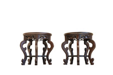 Coppia di basi espositori cinesi in palissandro per vaso o incensiere intagliate a mano