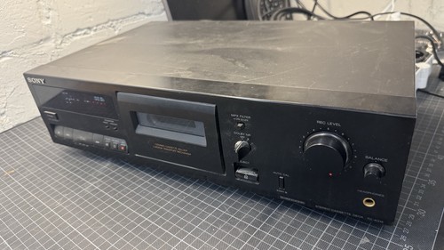 Sony stereo cassette - cassette, deck