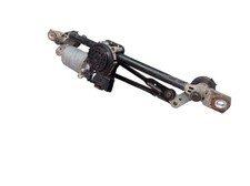 Front wiper with lift for