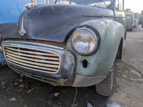 Morris minor front wing - front,