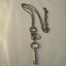 Collana con ciondolo chiave