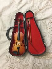 Miniatura artigianale di violino Stradivari in legno