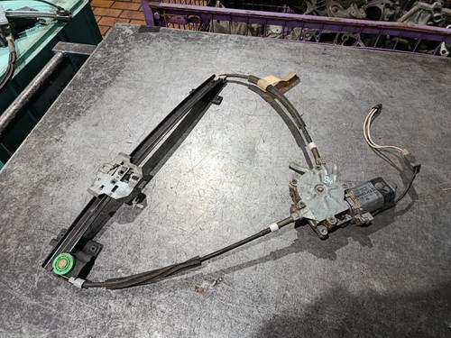 Alzavetro elettrico anteriore