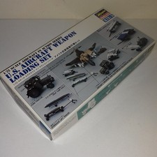 U.S.AIRCRAFT WEAPON LOADING