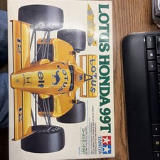 Tamiya 1:20 Lotus Honda 99T