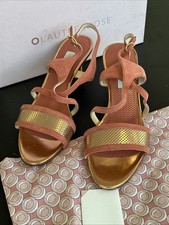 O L'autre Chose, sandali