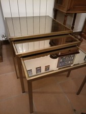 Set di 3 tavolini in ottone e vetro