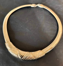 collana girocollo argentata vintage americana anni 70 firma Trifari