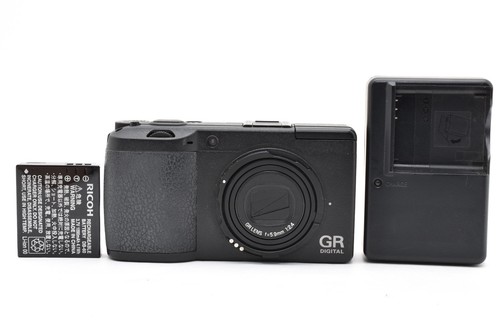 Fotocamera digitale compatta