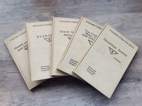 Lot standard literature - of,