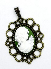 Ciondolo ottone antico con