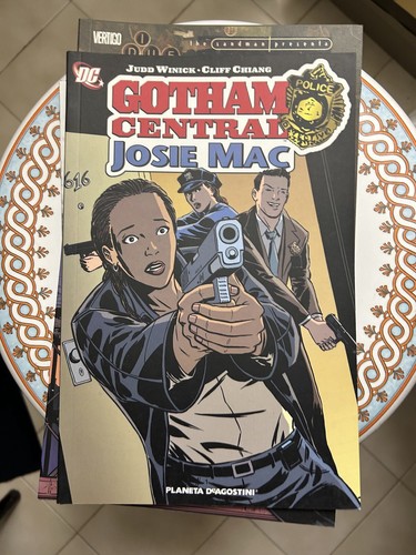 Gotham central josie - central:, mac