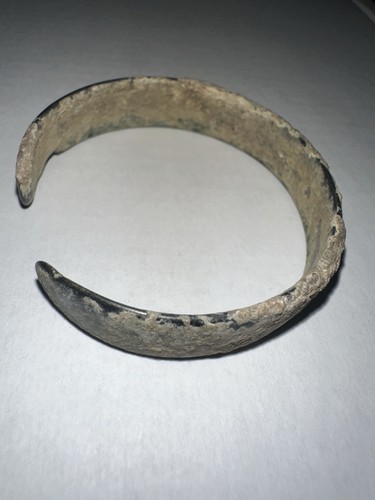 Ancient bangle iron - iron, /
