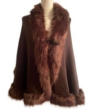 Bellissima mantella ENRICO COVERI marrone con bordo ecopelliccia