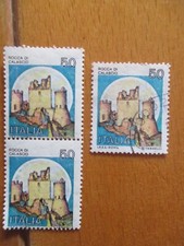 italia 1980 varieta' castelli lire 50 rocca di calascio dentell. spostata in alt