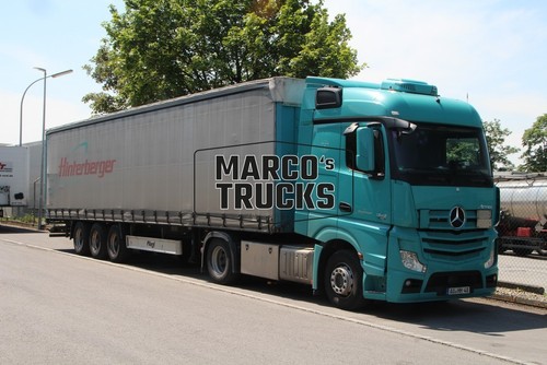 Foto camion mercedes benz - foto,