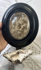 Antica acquasantiera -Cornice