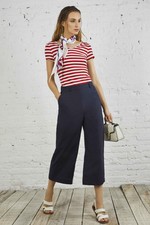  Pantalone ampio, taglio alla